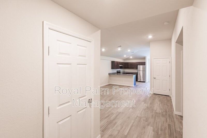 1964 Dorion St - Photo 3 of 33