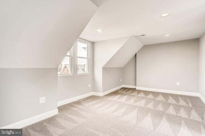 602 N Woodington Rd - Photo 3 of 12