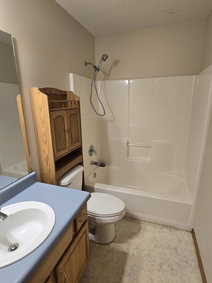 3382 S Sunrise Ave - Photo 6 of 14