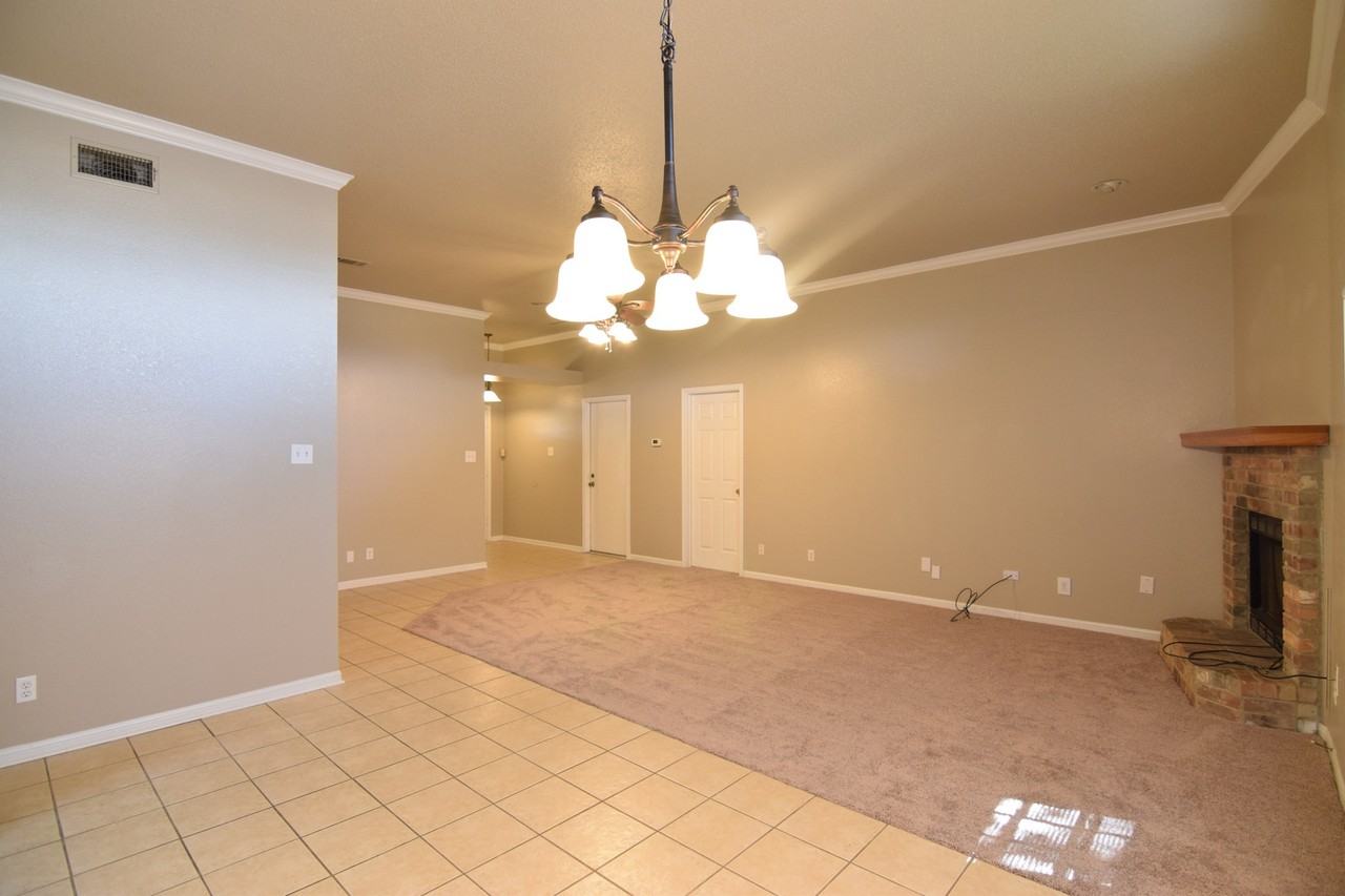 5402 Birdcreek Dr - Photo 5 of 17