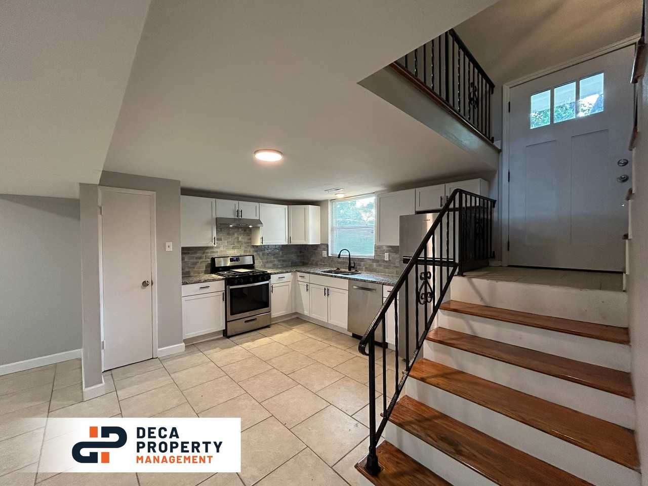 10508 Castle Dr - Photo 3 of 20
