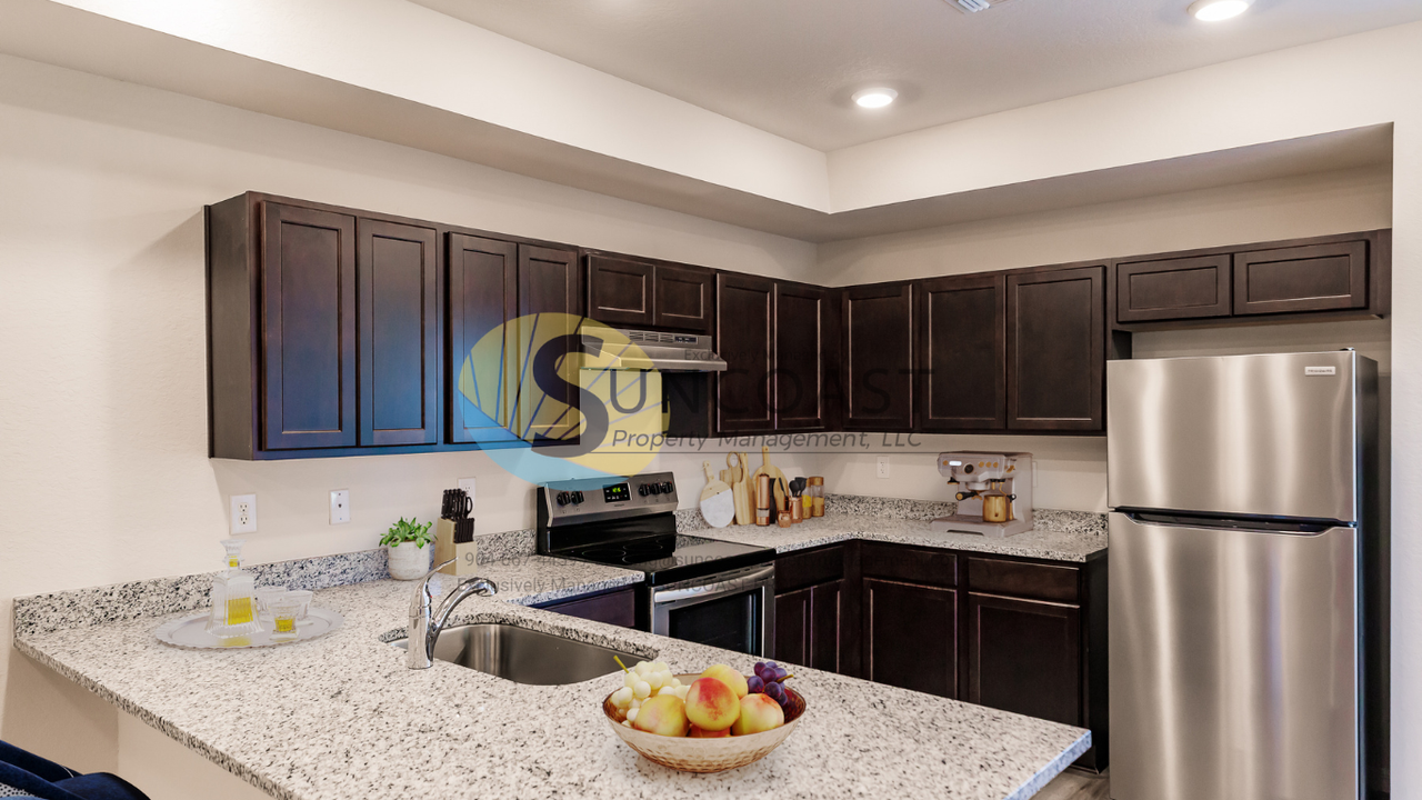 2078 Redmond St - Photo 2 of 17