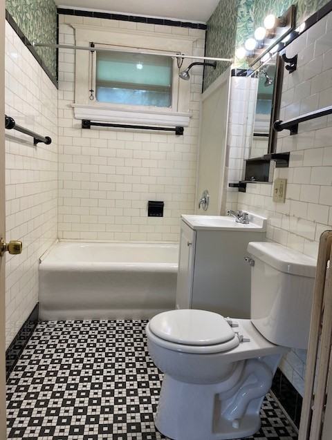 1652 Peck St - Photo 3 of 25