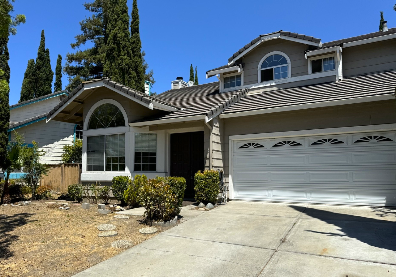 1290 Notting Hill Dr - Photo 3 of 18