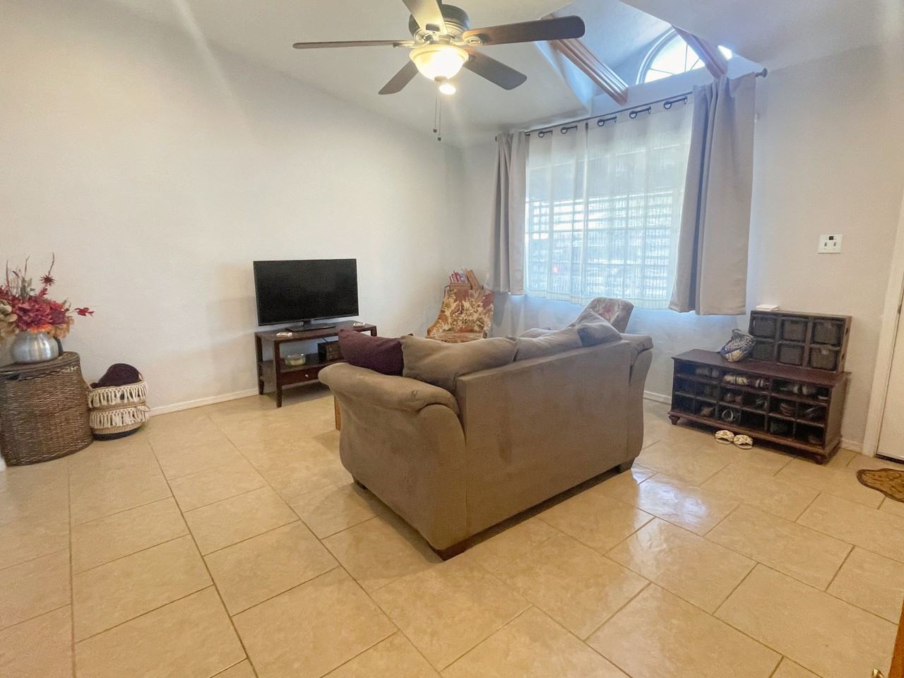 1336 E Don Carlos Ave - Photo 3 of 22