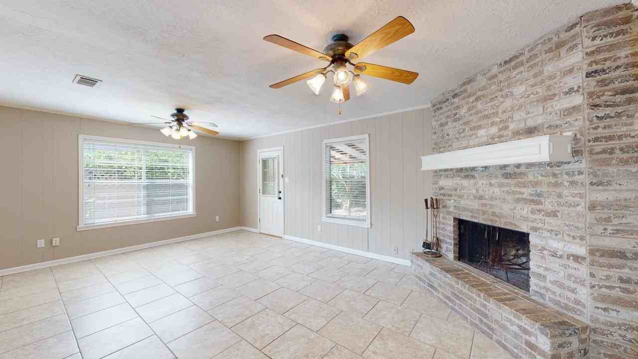 3004 Longleaf Dr - Photo 2 of 29