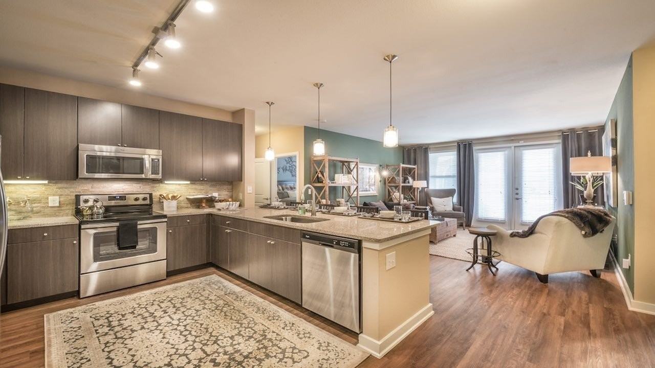 21801 Northcrest Dr - Photo 3 of 5