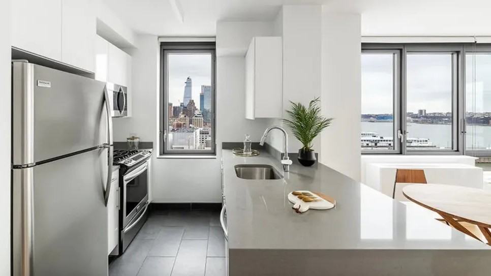 W 57th St #1505 - Photo 3 of 8