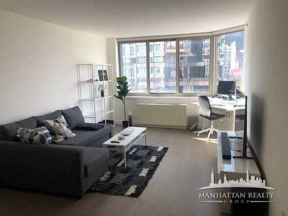 10th Avenue #33E - Photo 4 of 14