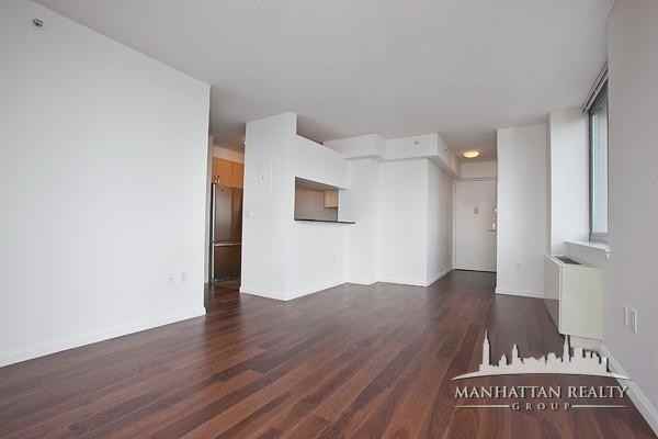 10th Avenue #33E - Photo 7 of 14