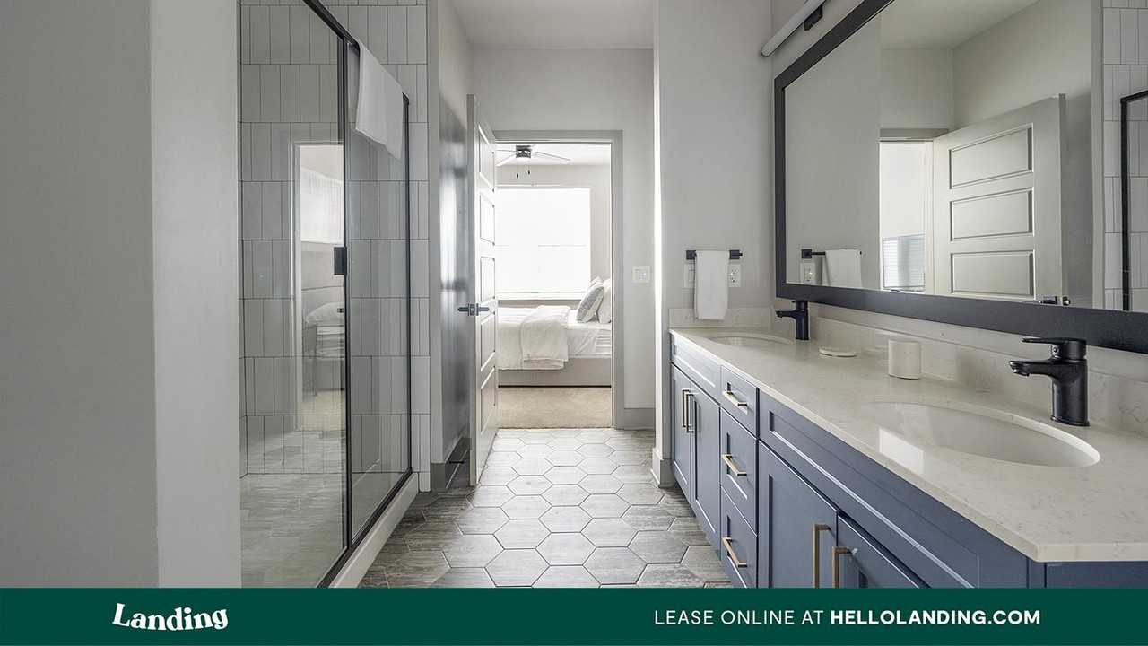 640 21st Ave North - Photo 7 of 50