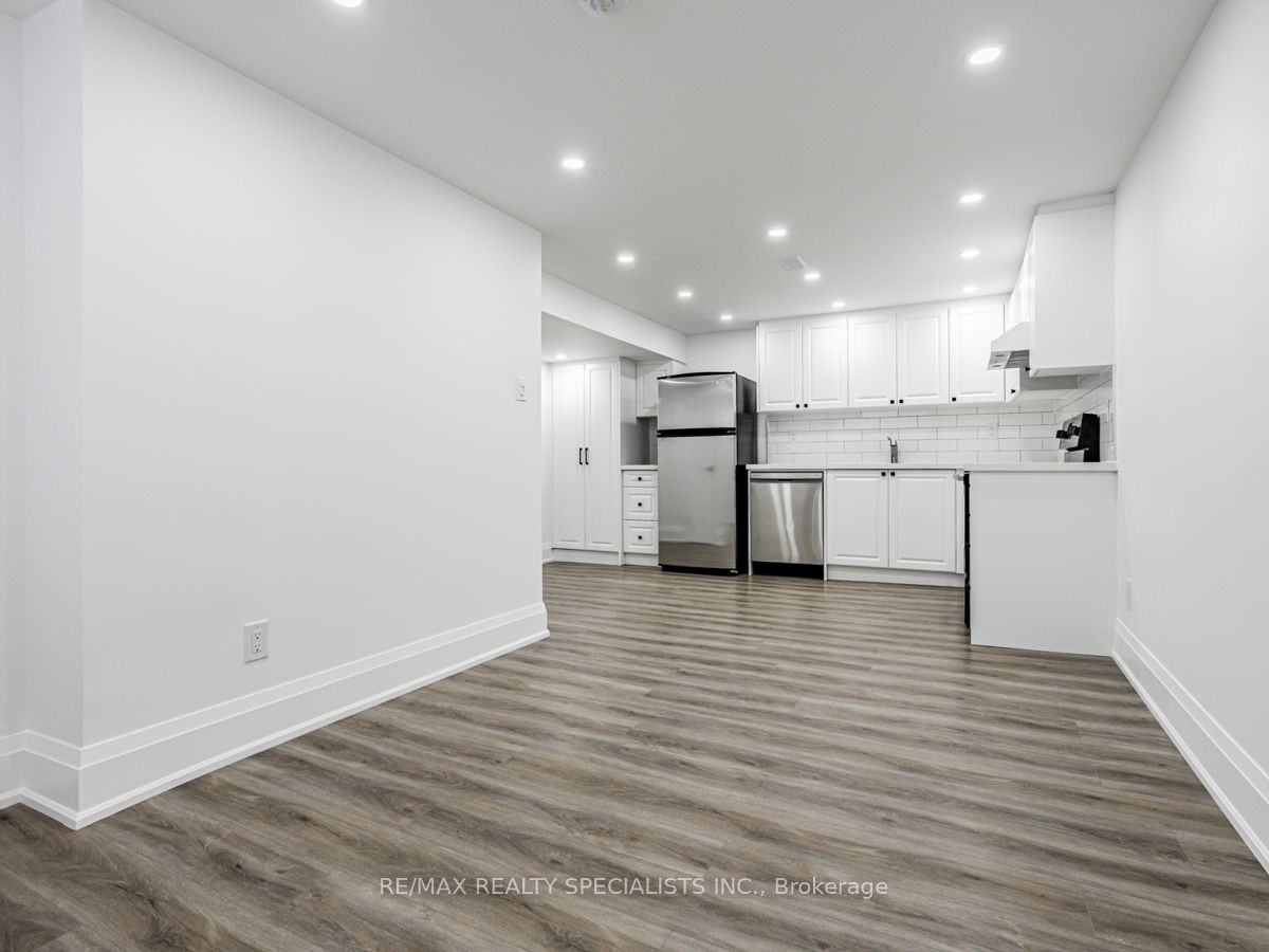 12 Deeth Drive - Photo 3 of 10