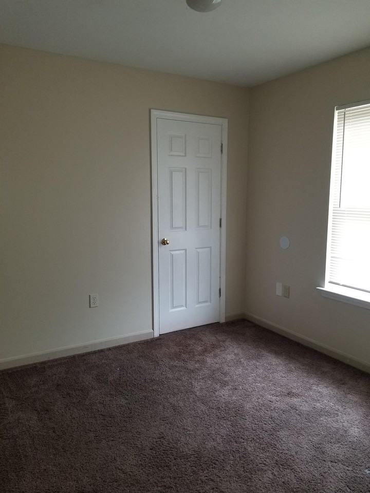 1702 Terrace Ave - Photo 2 of 5