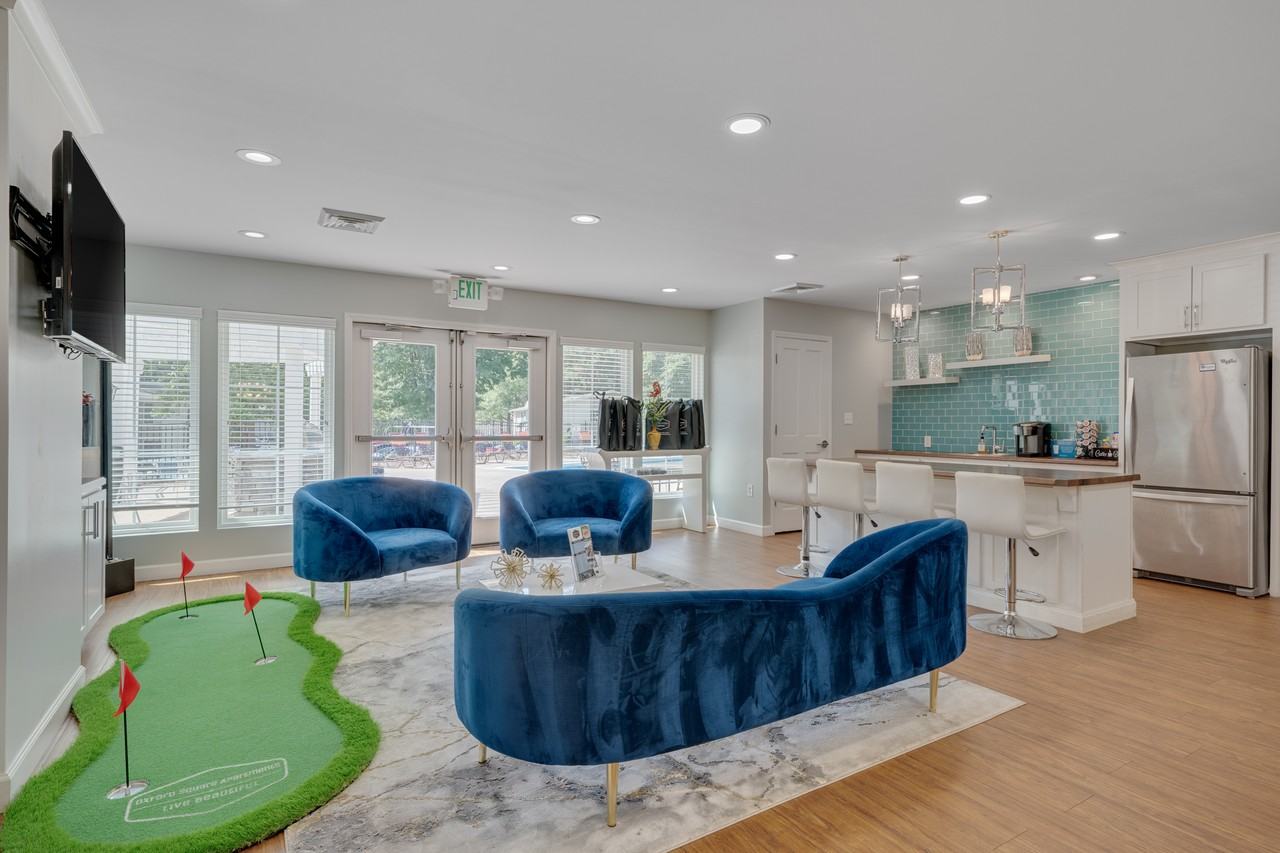 Oxford Square Apartments - Photo 7 of 33