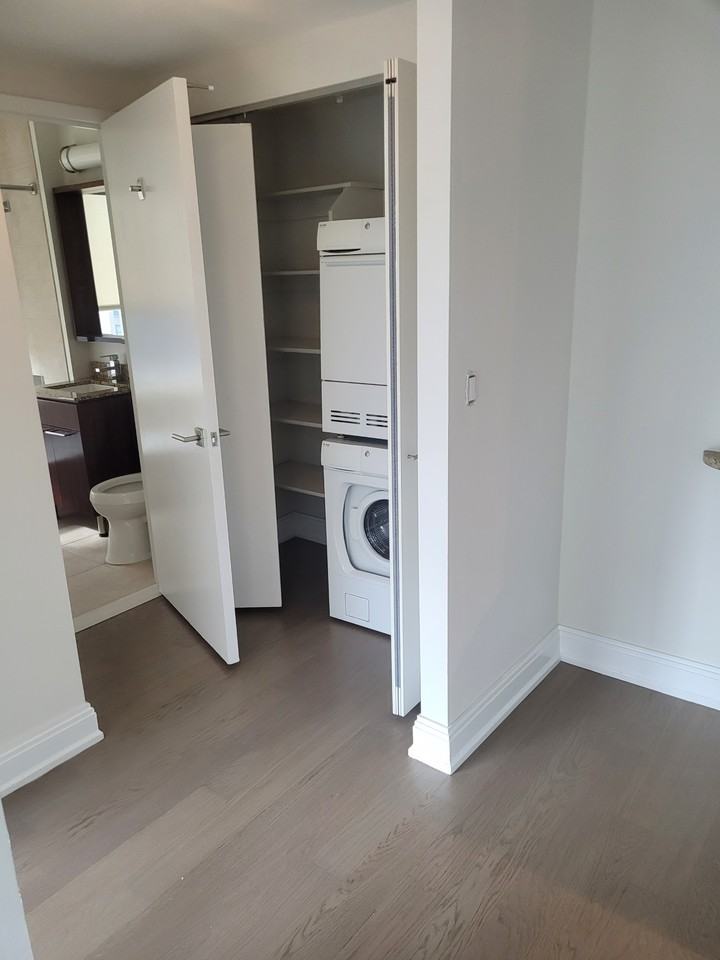 125 W 31st St #14JJ - Photo 2 of 11