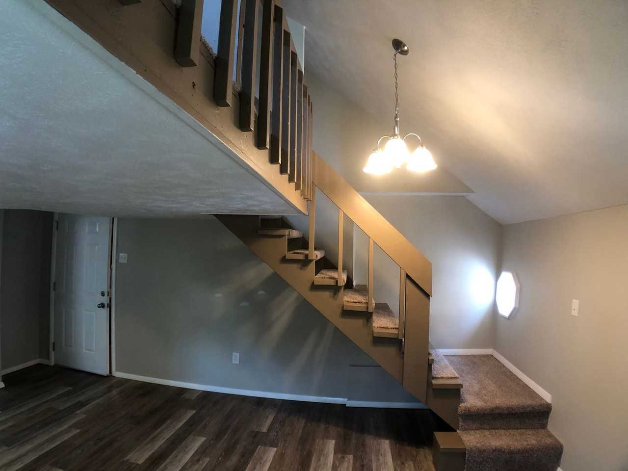562-564 East Maiden St. - Photo 6 of 25