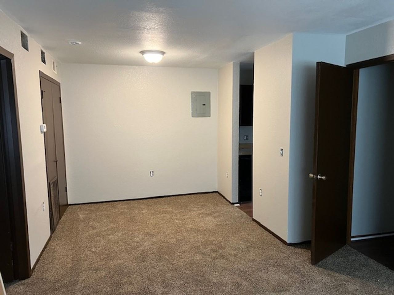 Creekside Apartments - Photo 7 of 22