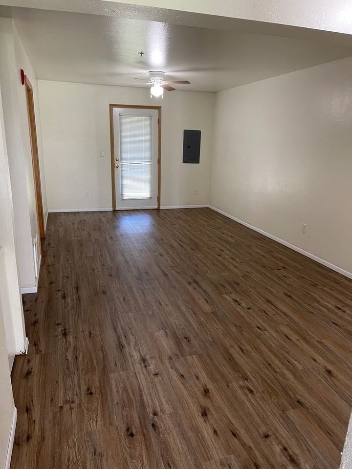 Maplewood - Photo 2 of 10