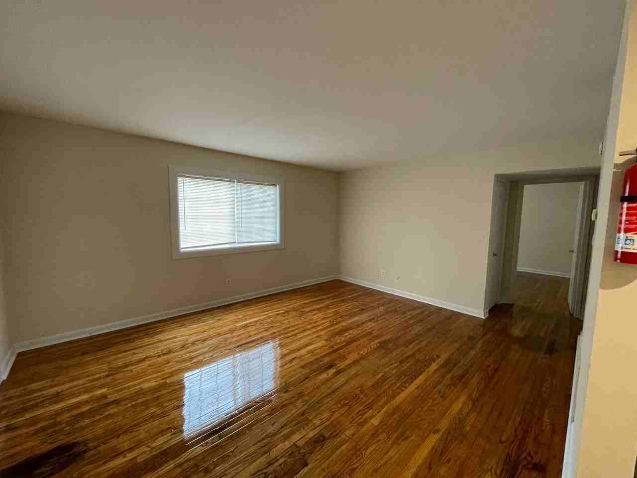 Two Bedroom To Call Home in Normaltown - Photo 5 of 14