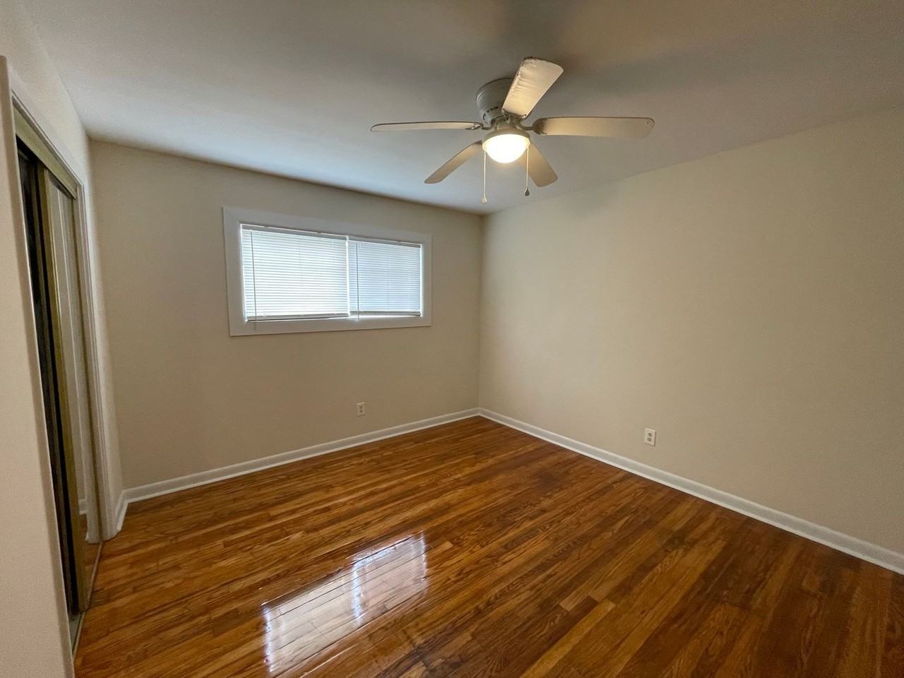 Two Bedroom To Call Home in Normaltown - Photo 7 of 14