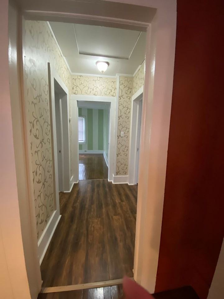 914 Saint Patrick St - Photo 6 of 10