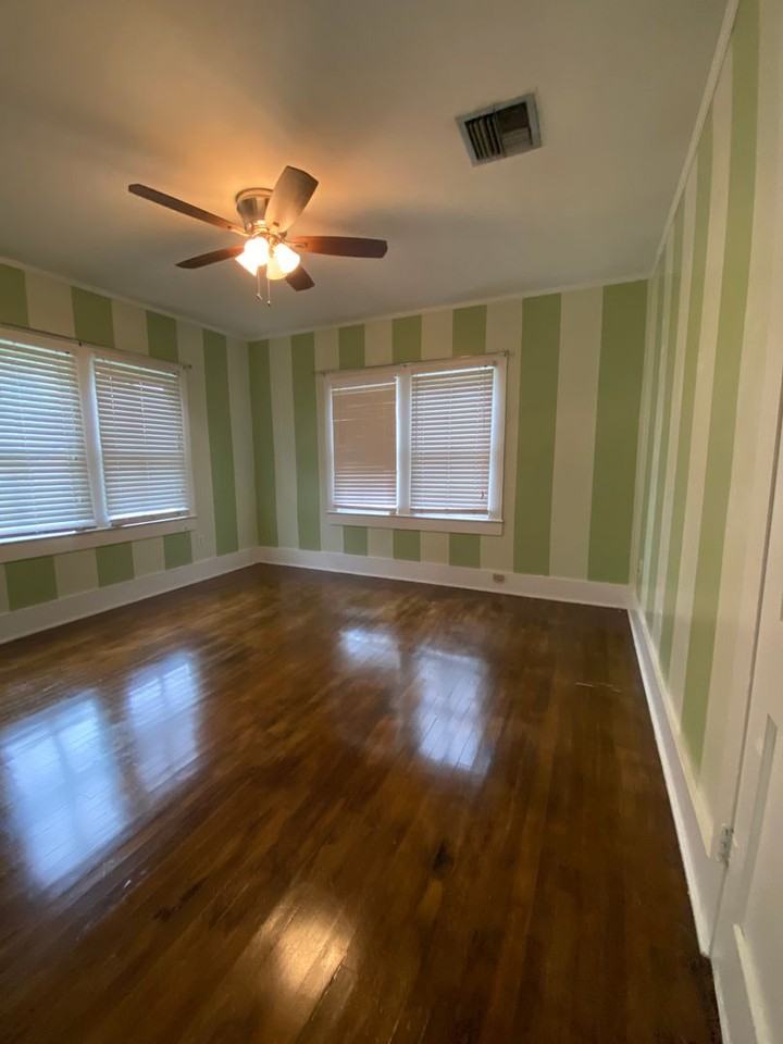 914 Saint Patrick St - Photo 7 of 10