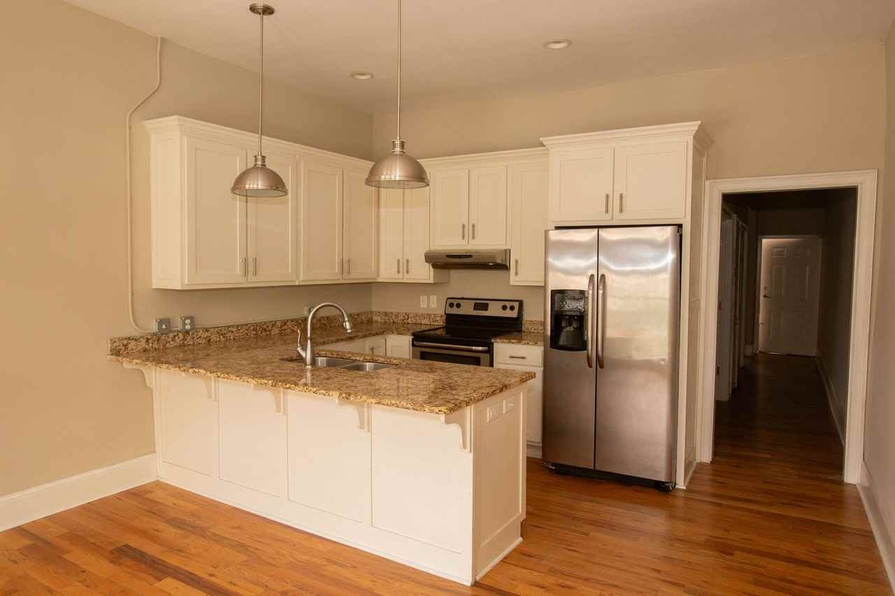 174 College Ave #D - Photo 5 of 7