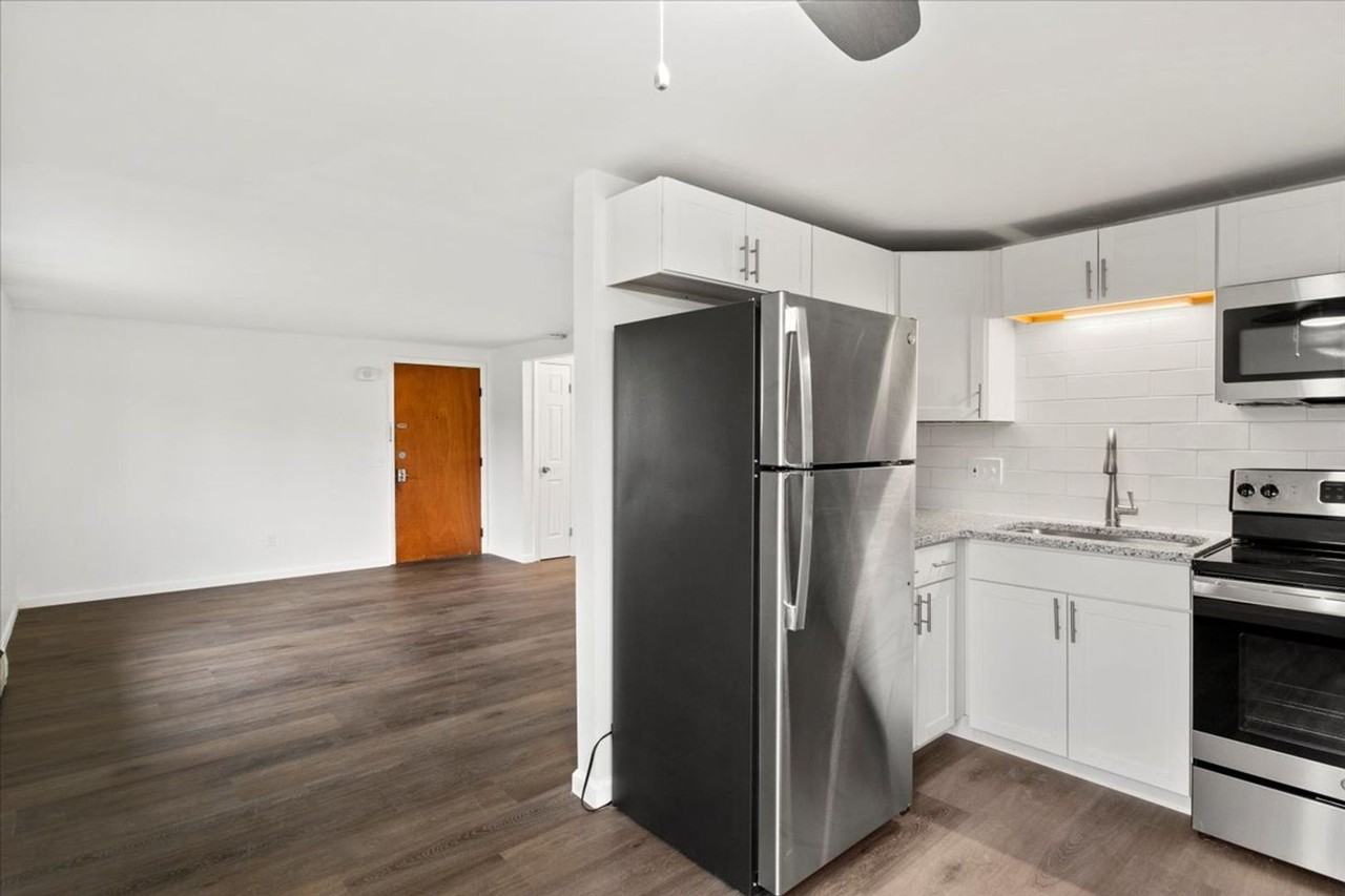 Burke Crest Apartments - Photo 2 of 34