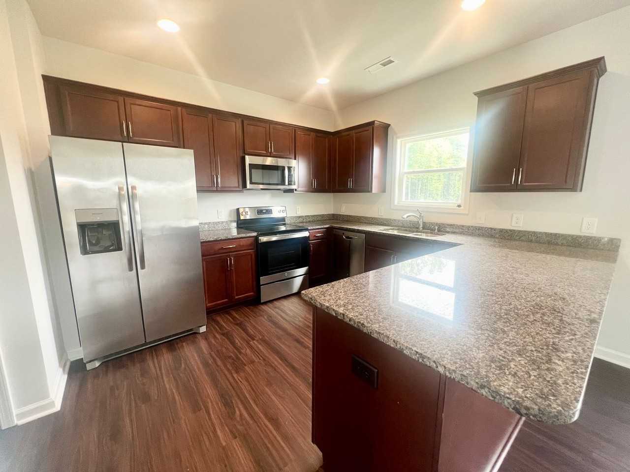 122 Kcf Dr - Photo 4 of 40