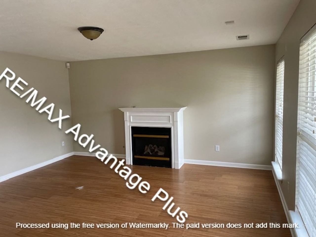 10618 Irvin Pines Dr - Photo 2 of 14
