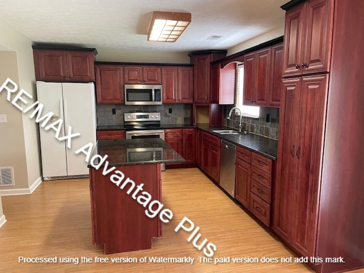 10618 Irvin Pines Dr - Photo 4 of 14