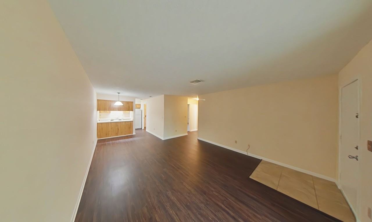 720 Ne 30th Ave #P - Photo 2 of 8