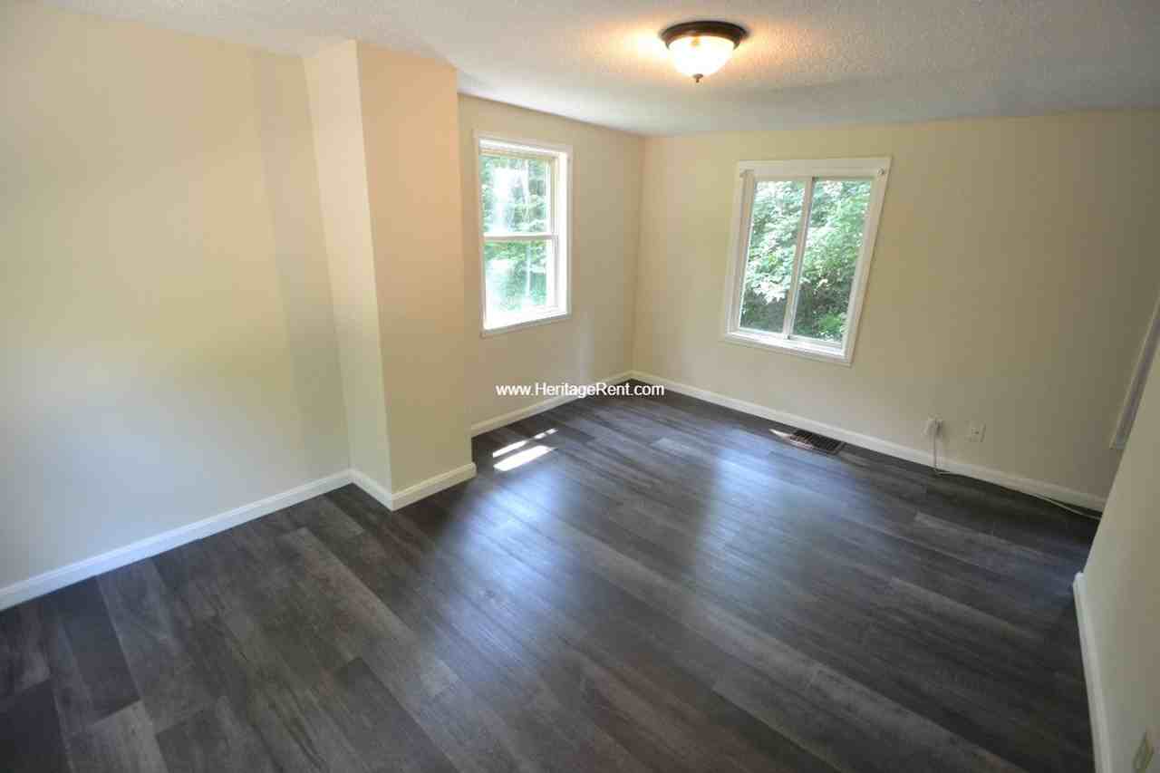2041 Yoast Ave - Photo 2 of 9