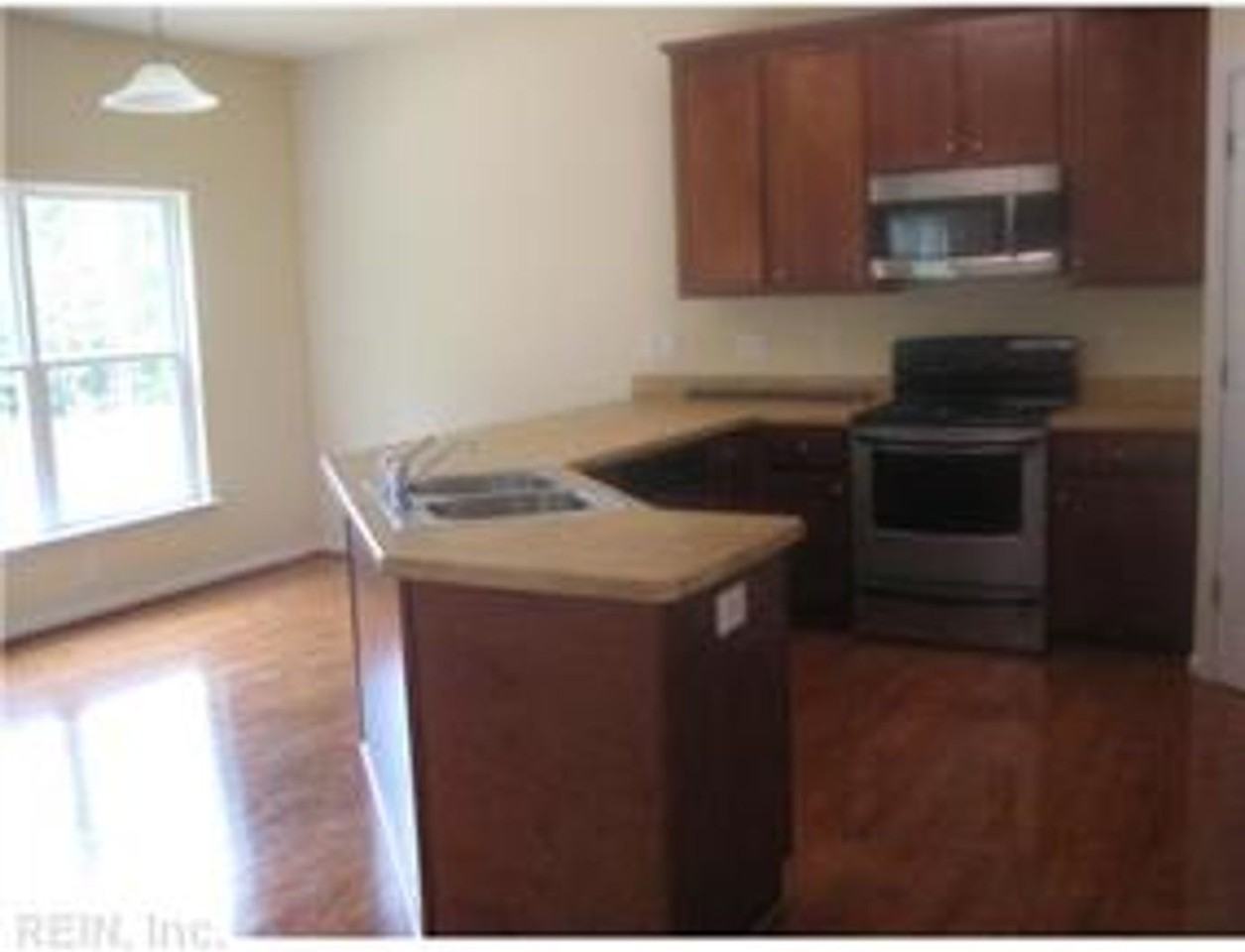 3012 Maura Ct - Photo 3 of 4