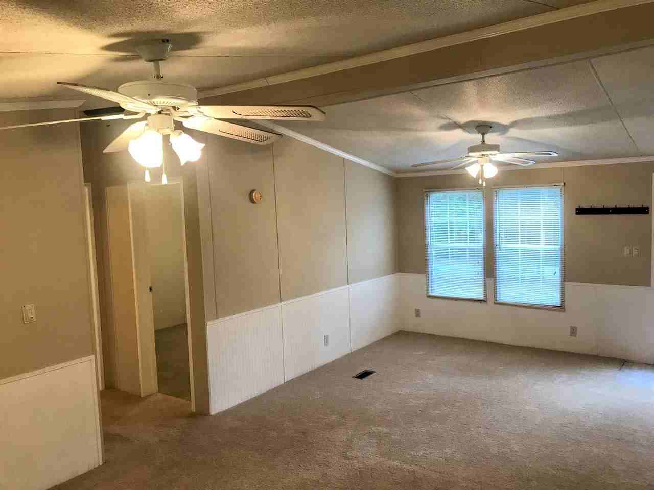 142 Almond Ct - Photo 3 of 16