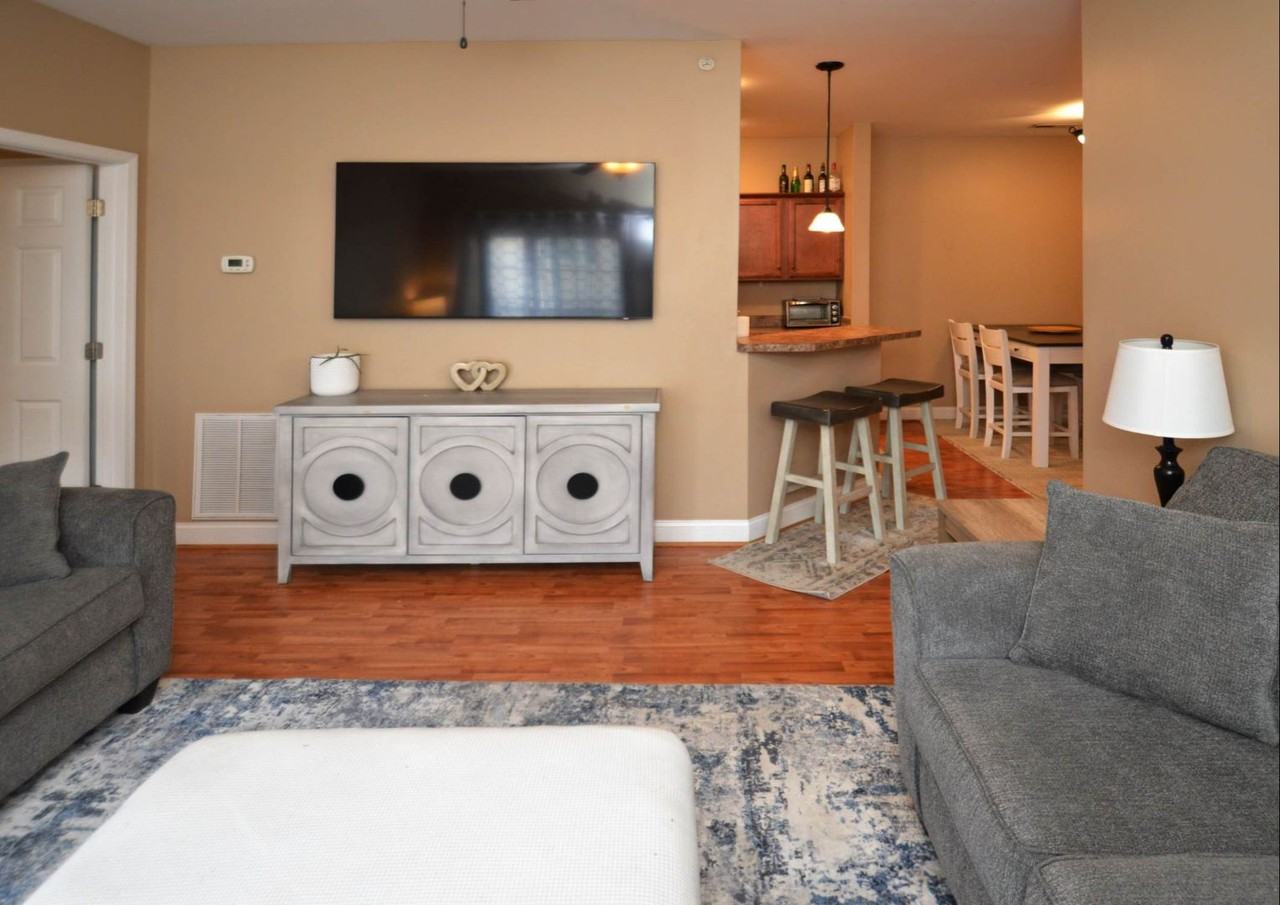 205 Capital St #201 - Photo 2 of 13
