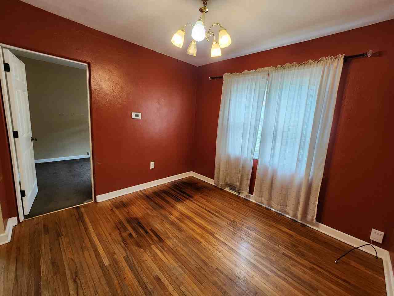 703 Cullom Street - Photo 4 of 11