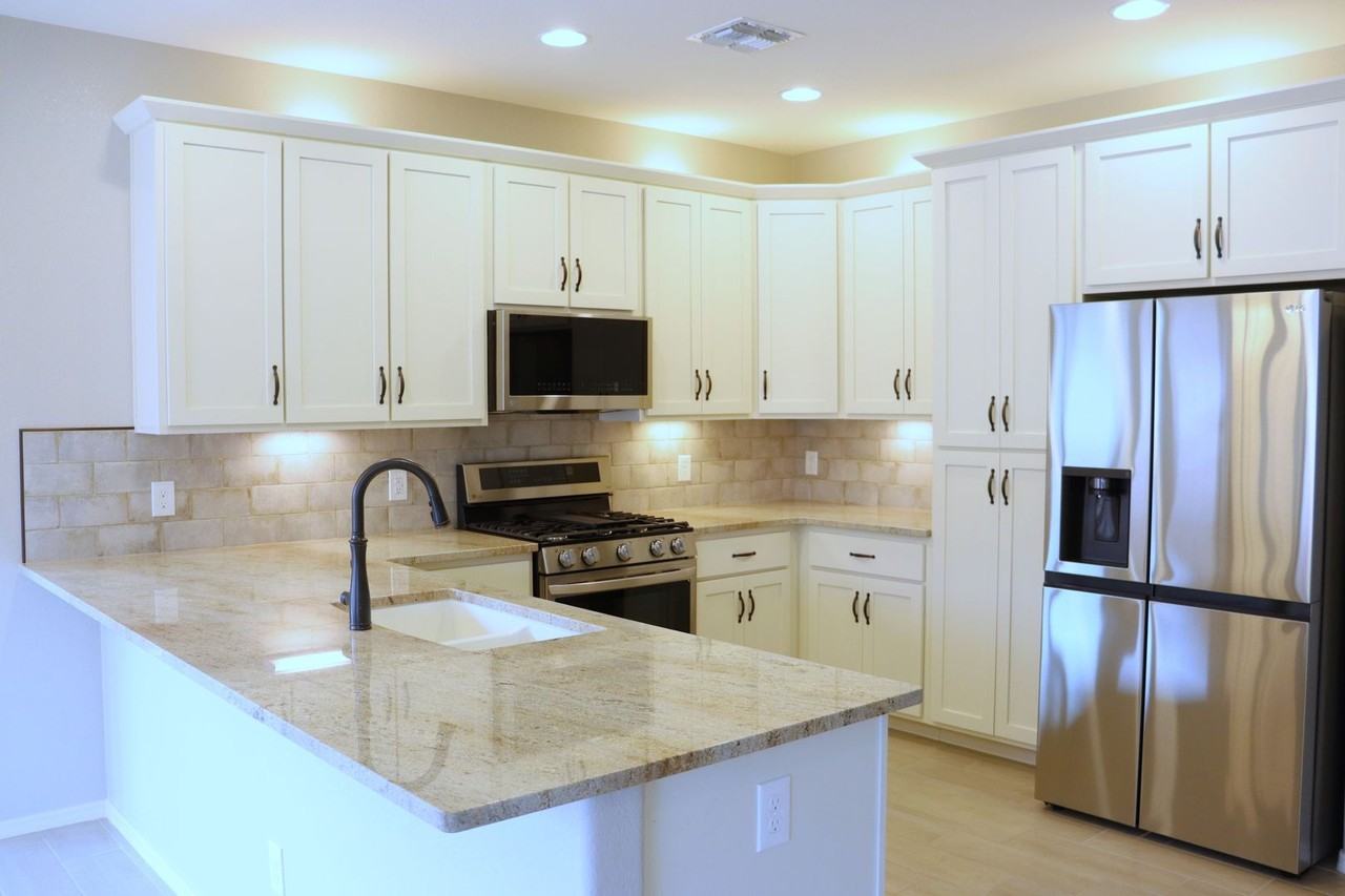 4254 Tinker Dr - Photo 5 of 28