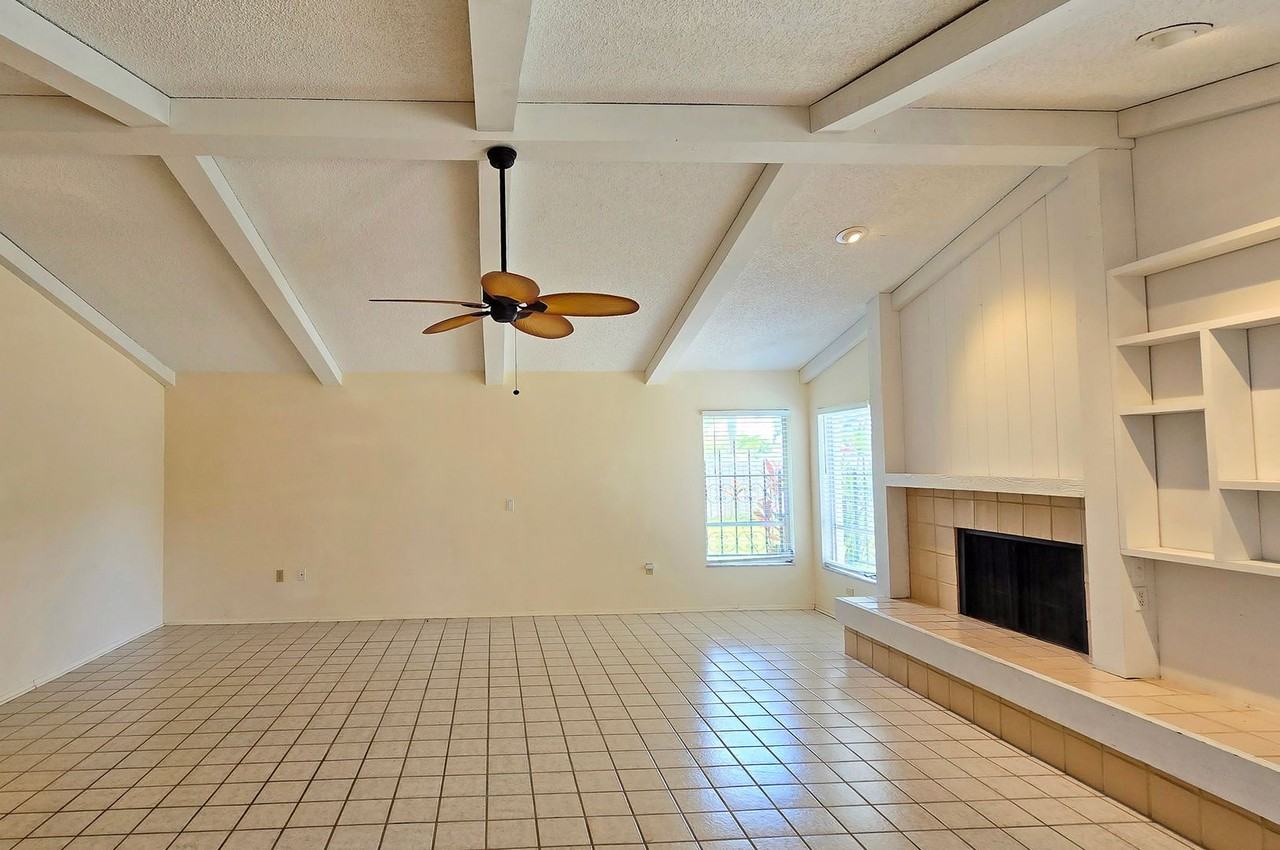 6545 Waterford Cir - Photo 7 of 30
