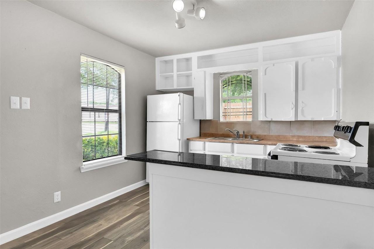 6781 Half Main St - Photo 5 of 11