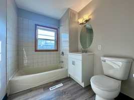 featured image of 598 Rose Ave E