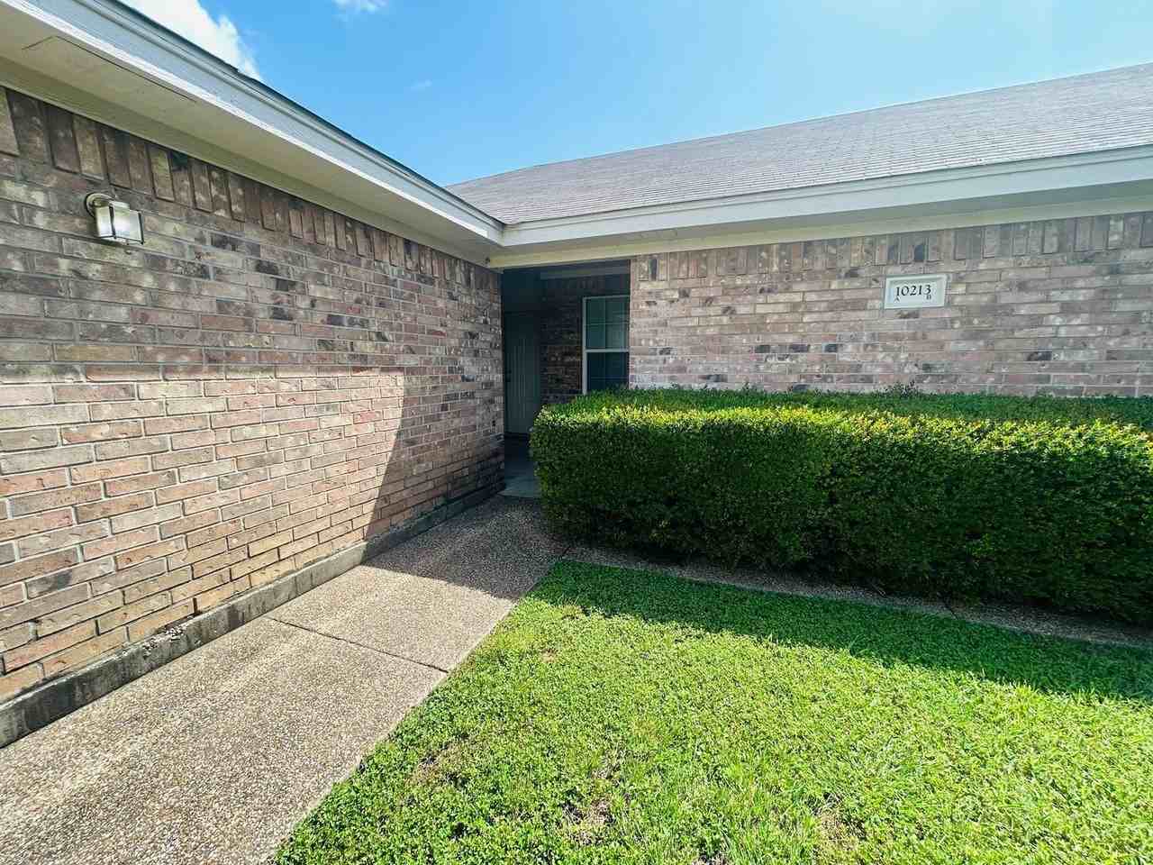 10213 Lilac #A - Photo 2 of 15