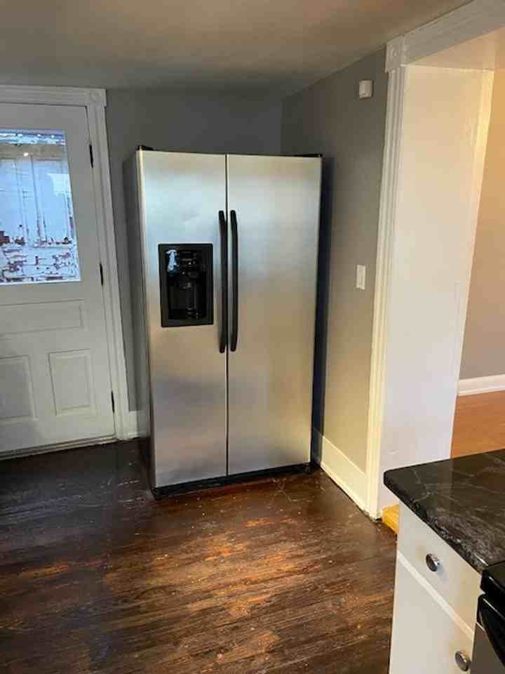 356 Broad St - Photo 3 of 28