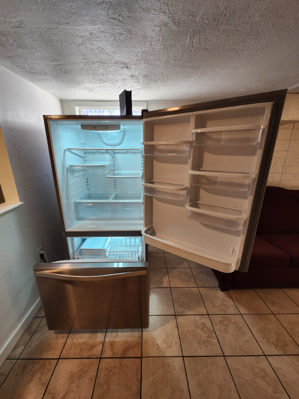 1631 Main St #B - Photo 3 of 11