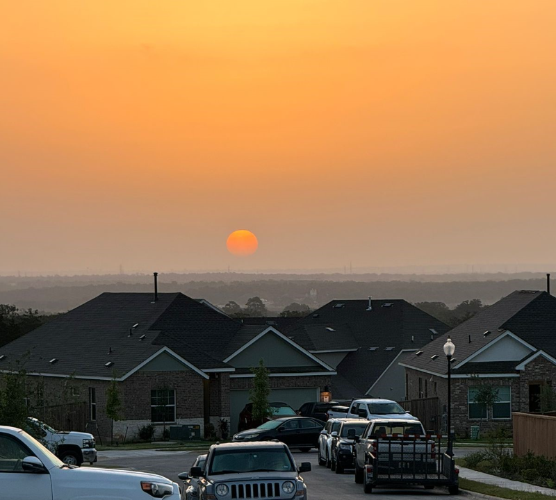 134 Maravillas Bend - Photo 4 of 10