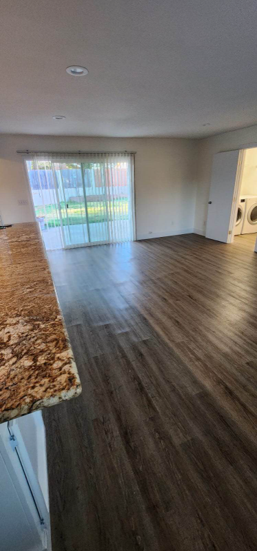 4715 Northglen St - Photo 3 of 14