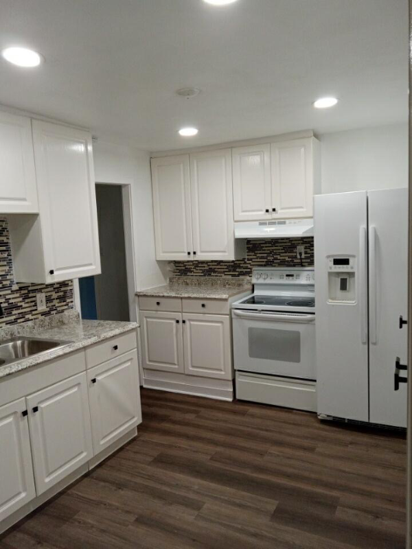 1311 Alma Ave - Photo 2 of 15