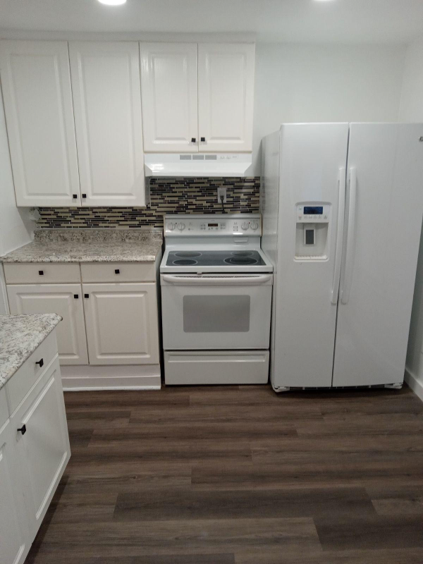 1311 Alma Ave - Photo 4 of 15