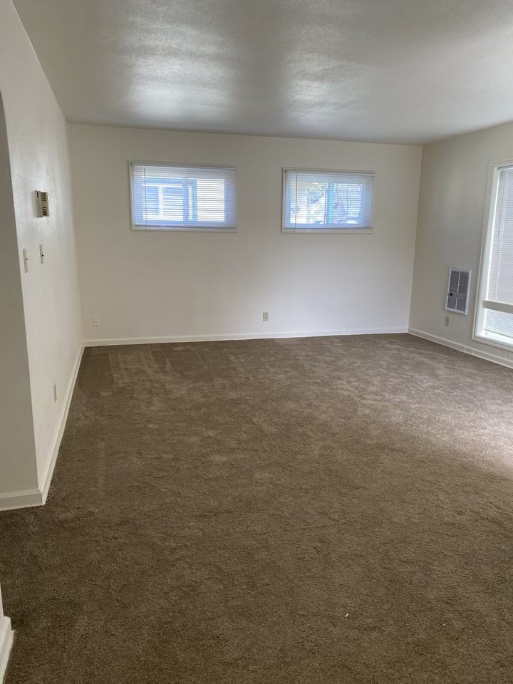 1761 Market St Ne #NA - Photo 2 of 13