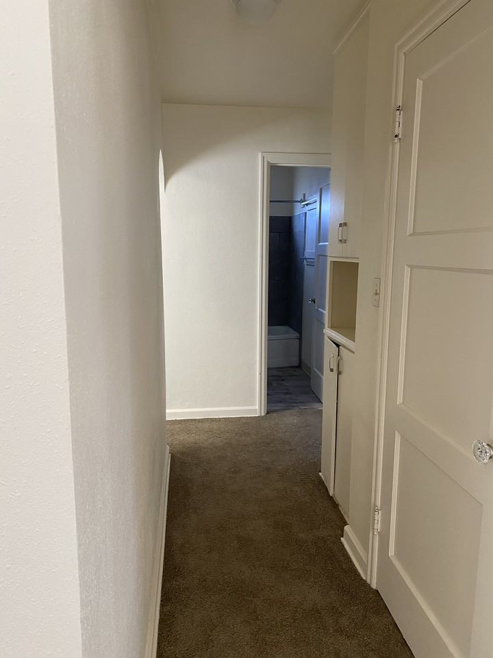 1761 Market St Ne #NA - Photo 5 of 13